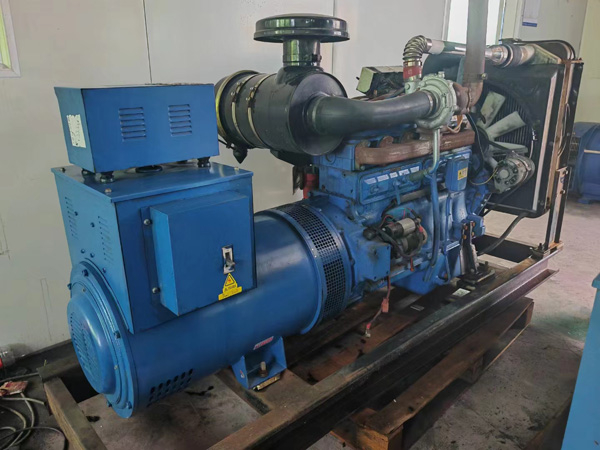 九湖镇100kW柴油发电机组使用多级机油有哪些优缺点？